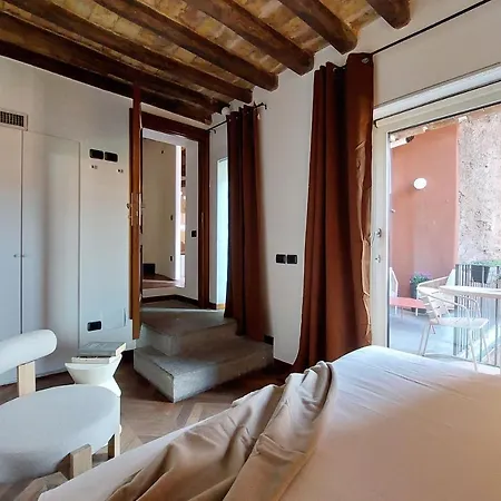 Ych Elegant Flat With Terrace To Trastevere Apartman *