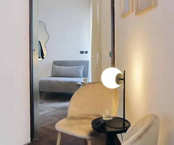 Ych Elegant Flat With Terrace To Trastevere Rome